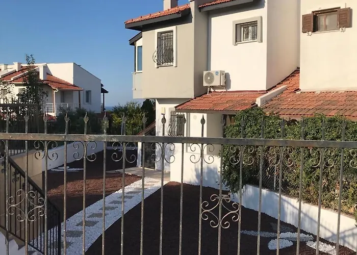 Baran Center Willa Çeşme
